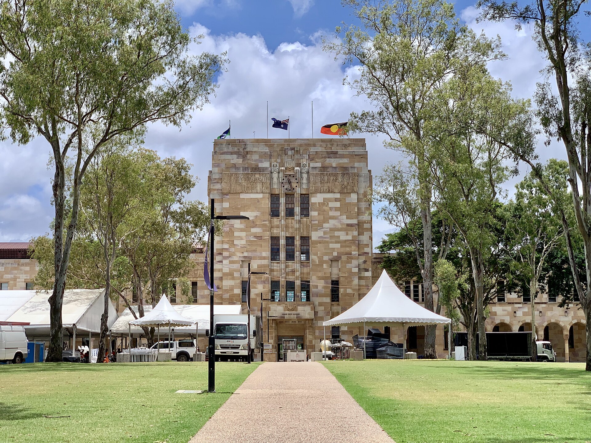 Forgan Smith sandstone building at the University of Queensland